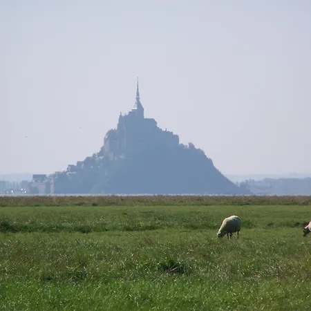 Charmante Maison De Pecheur En Baie Du Mont Saint Michel Genêts Extérieur photo
