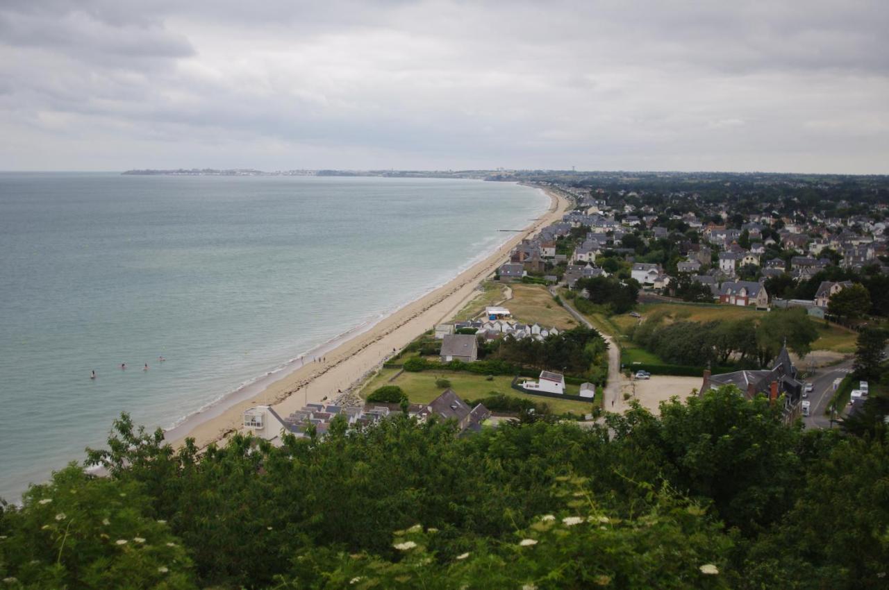 Charmante Maison De Pecheur En Baie Du Mont Saint Michel Casa de Férias