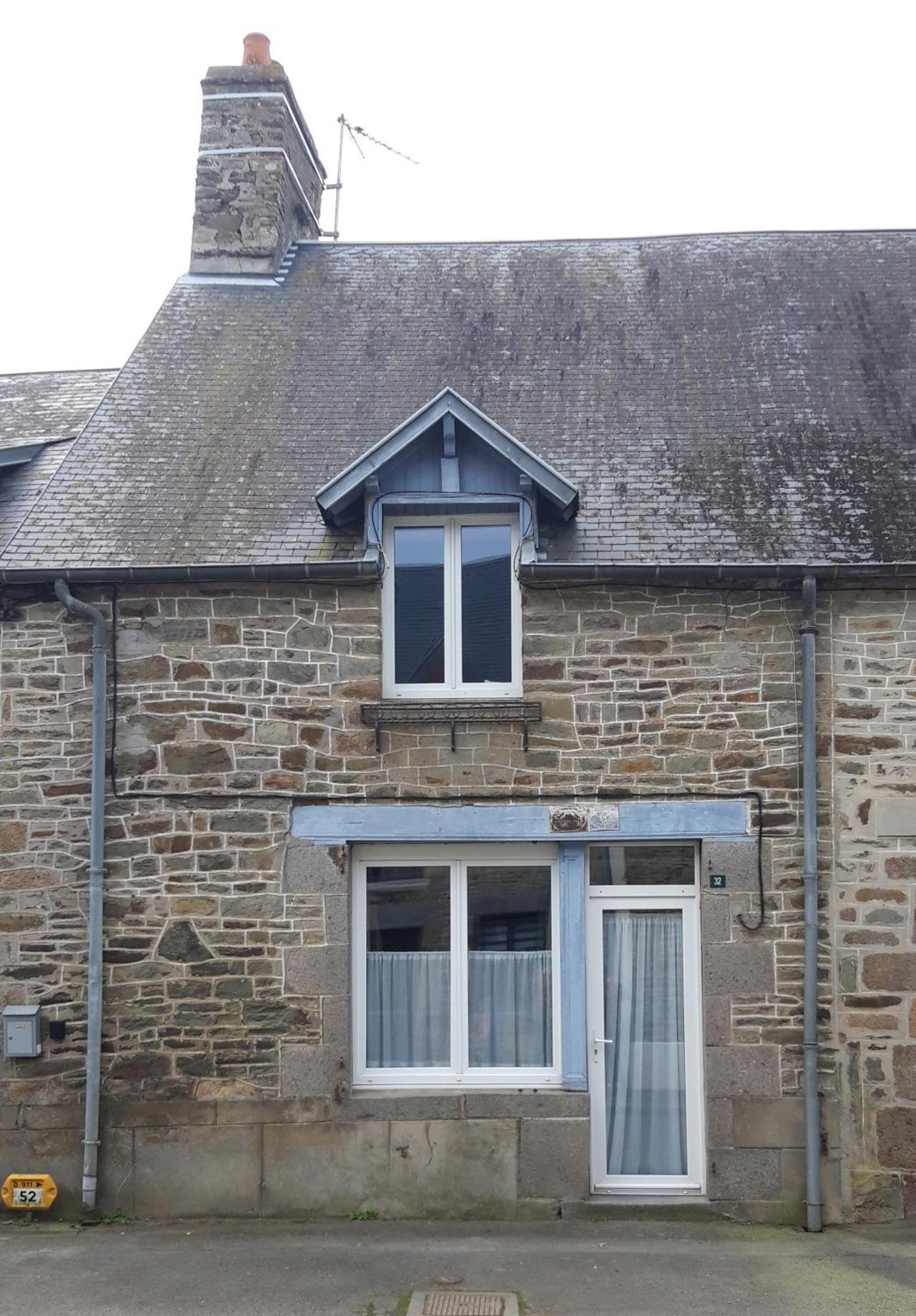 Holiday home Charmante Maison De Pecheur En Baie Du Mont Saint Michel Genets